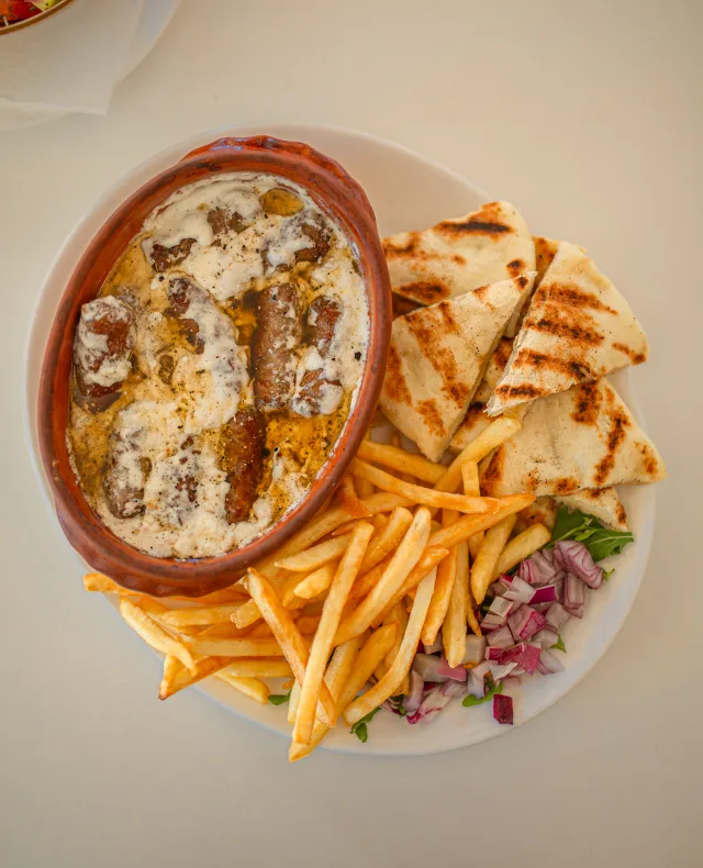 Ćevapi u kajmaku